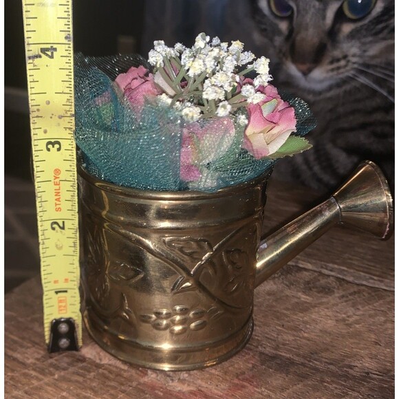 Mini Brass Holsley Watering Can With Flowers - Picture 6 of 6